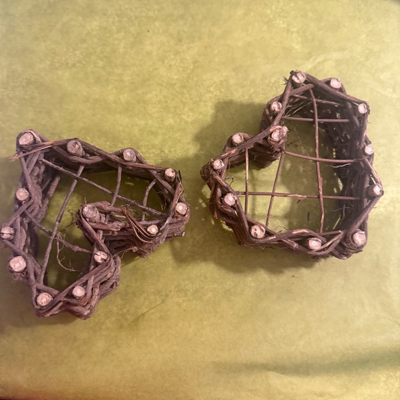 Heart-Shaped Twig Baskets - Picture 4 of 7